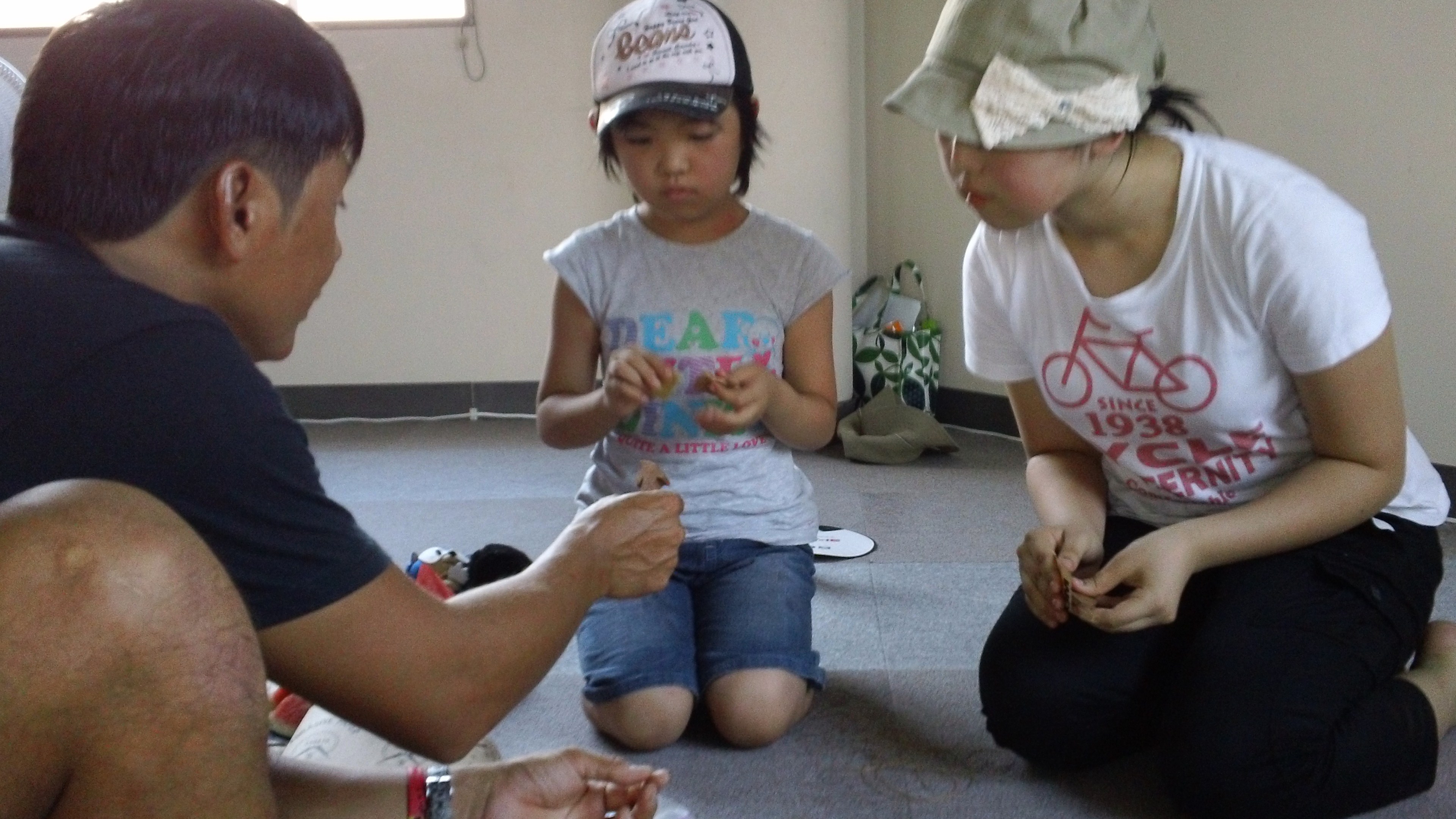 Hiro Ito working with children